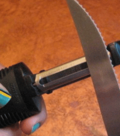 How to sharpen a vegetable peeler