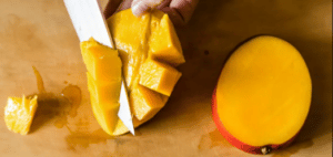 how to store cut mango