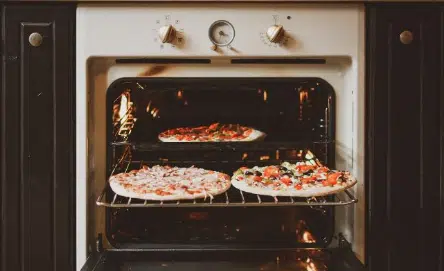 How to reheat pizza hut pizza in the oven