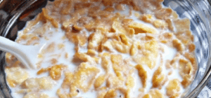 How to prepare corn flakes with milk