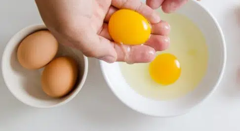 How to Use Old Eggs in the Garden