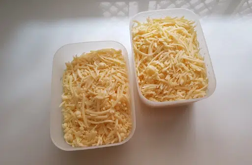 How to keep shredded cheese fresh