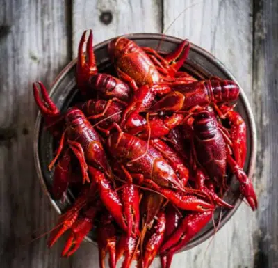 How to Reheat Crawfish Without a Steamer