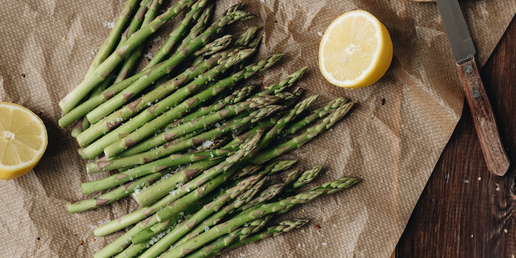 12 best raw asparagus recipes