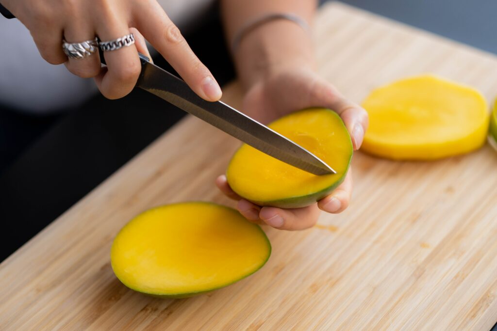 How Do You Cut A Mango