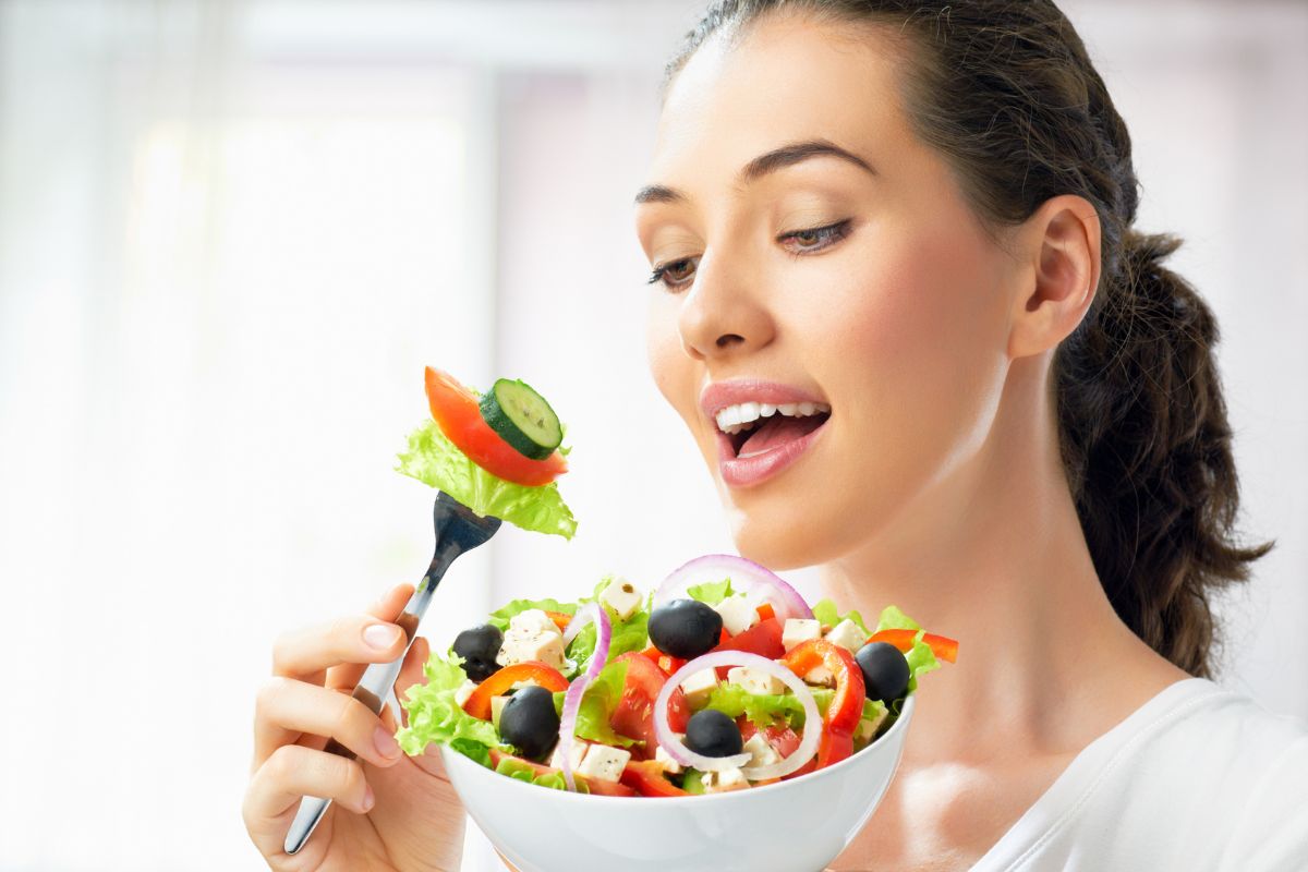 What Are The Benefits Of Eating Food Raw?