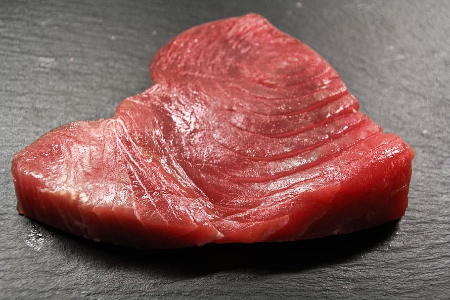 can you eat ahi tuna raw from the grocery store
